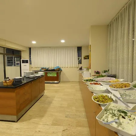 Hotel Kaftans By Rrh&r 3*